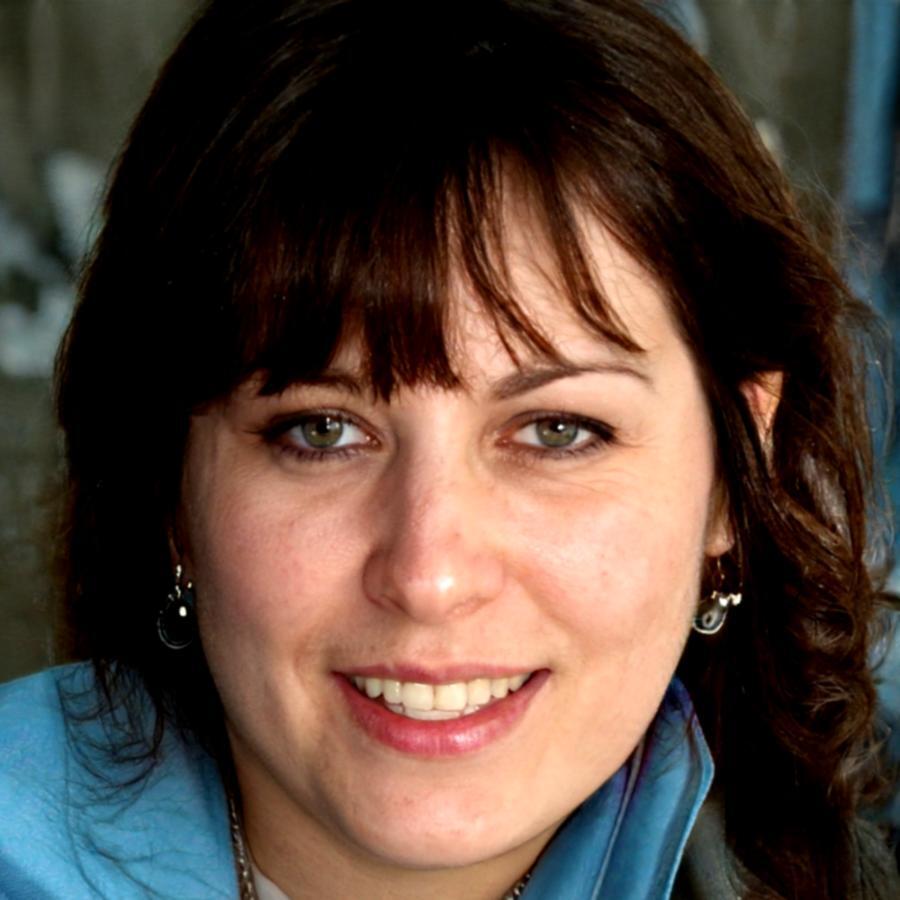 Emma Rodriguez - Creative Mentor
